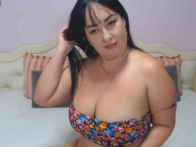 JustTouchMe webcam