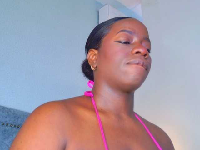 KayaBrown live cam on BongaCams