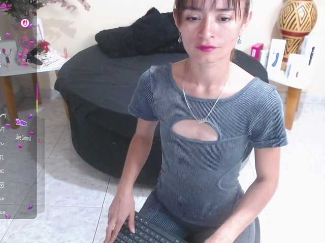 NicoleSantana live cam on BongaCams