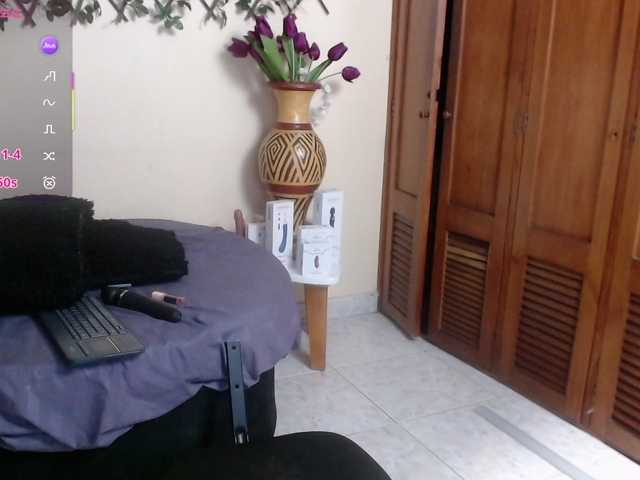 NicoleSantana live cam preview