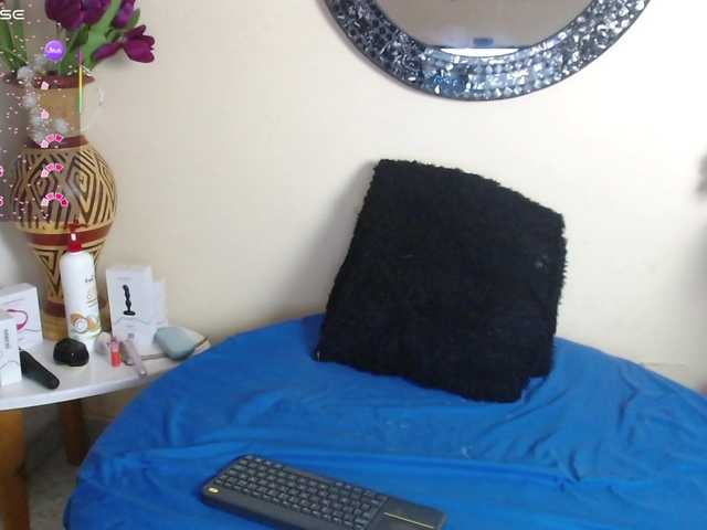 NicoleSantana live webcam show