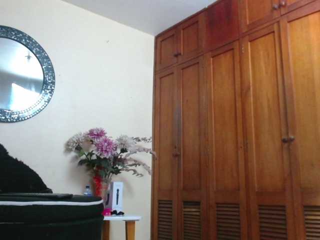 NicoleSantana live cam on BongaCams