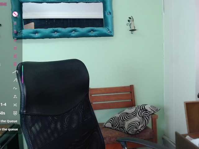 NicoleSantana, live now on BongaCams