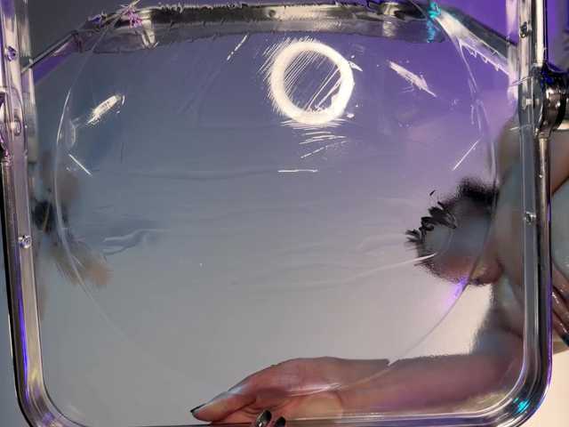 KiraLiLime live webcam show
