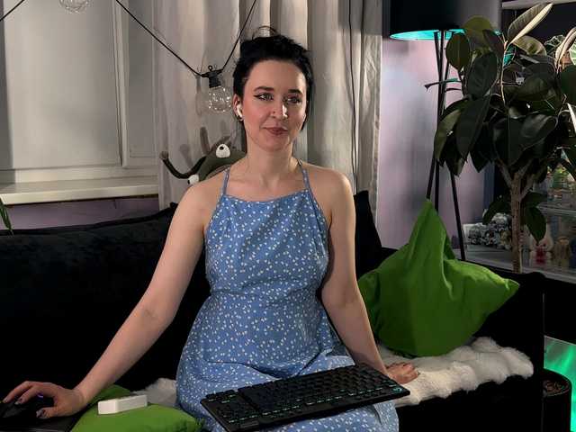 KiraLiLime's BongaCams show and profile