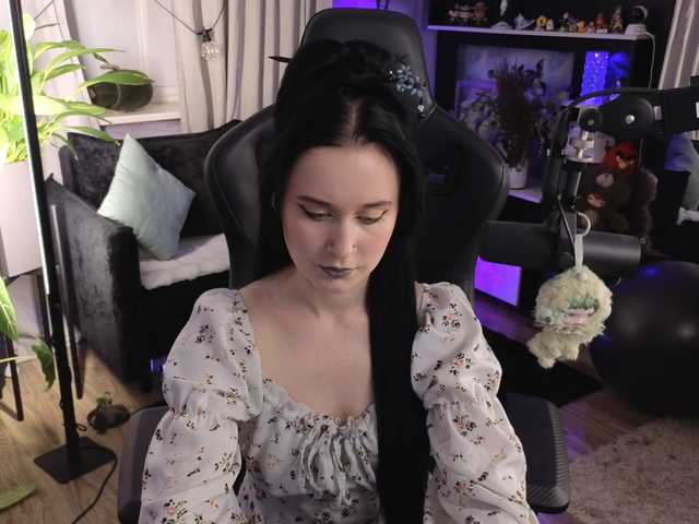 KiraLiLime live cam on BongaCams