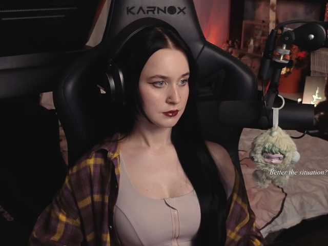 KiraLiLime live cam on BongaCams