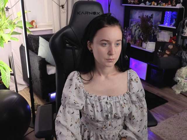 KiraLiLime live cam on BongaCams