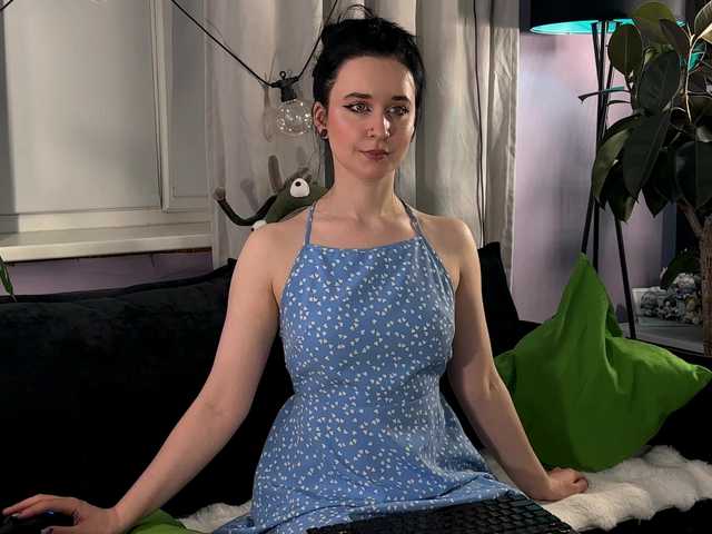 KiraLiLime's BongaCams show and profile