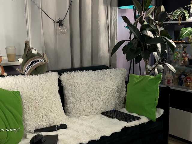 KiraLiLime's BongaCams show and profile