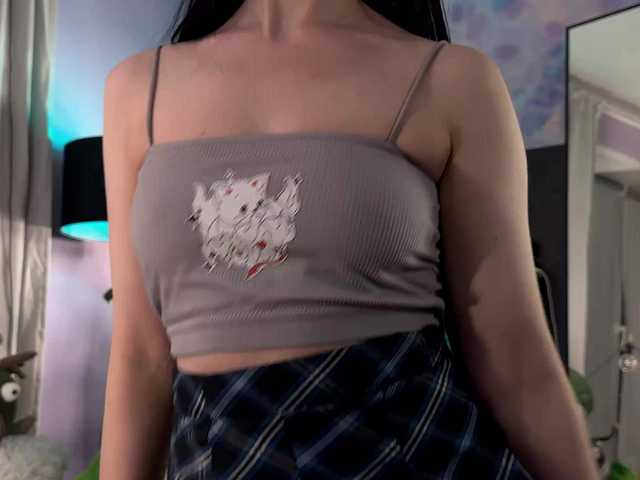 KiraLiLime's BongaCams show and profile