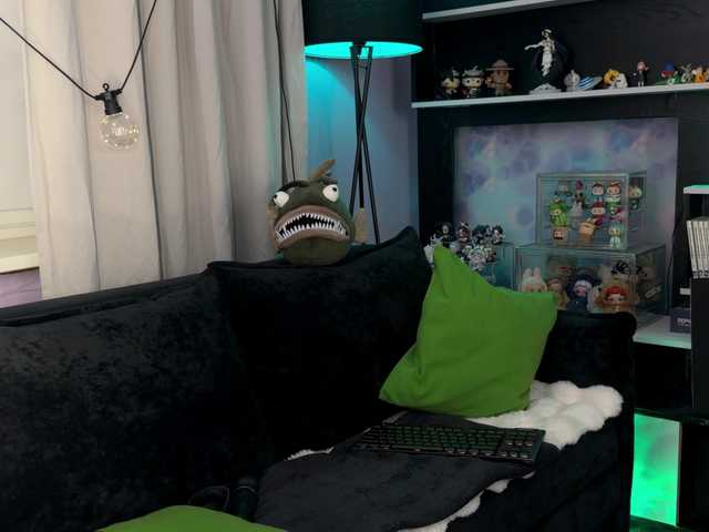 go to chat with Kira_Li_Lime