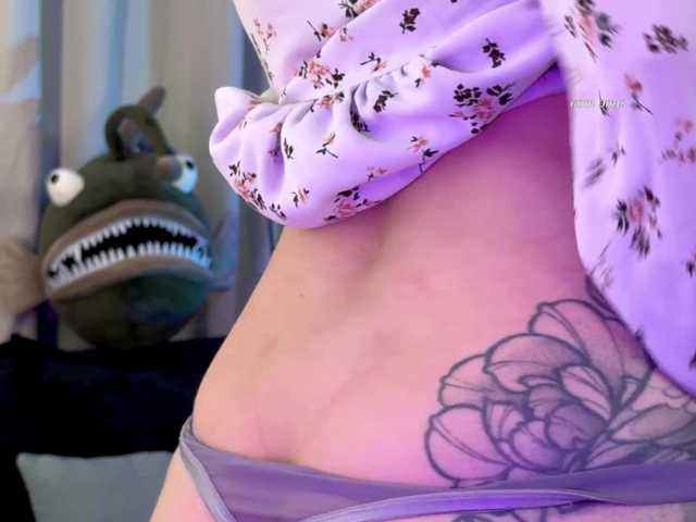KiraLiLime live cam on BongaCams