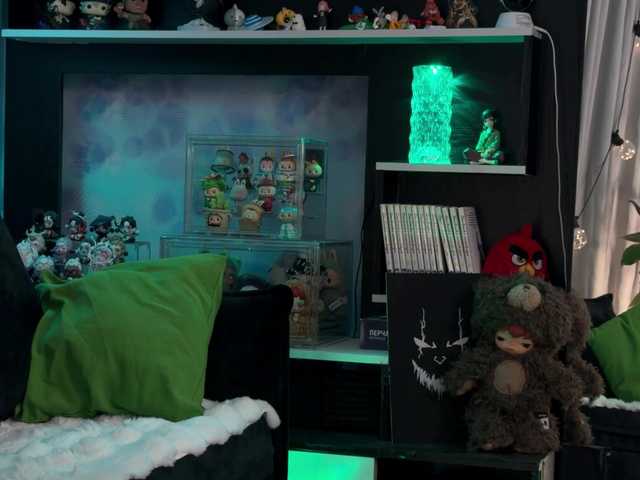 go to chat with Kira_Li_Lime