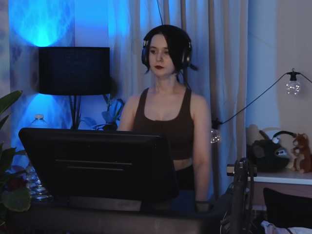 KiraLiLime live cam on BongaCams