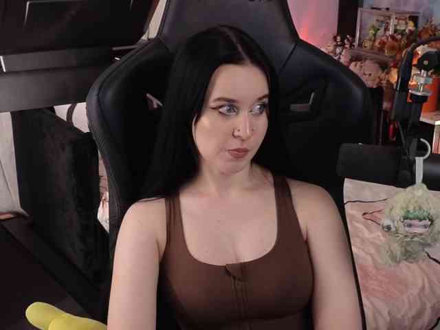 Модель: Kira_Li_Lime