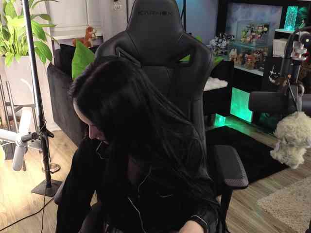 Kira_Li_Lime webcam
