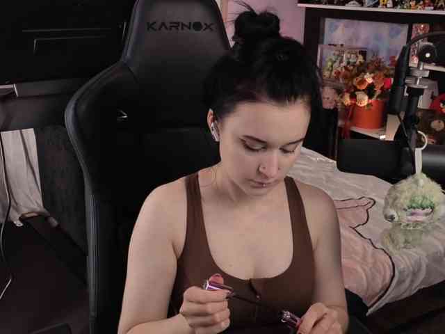 Модель: Kira_Li_Lime