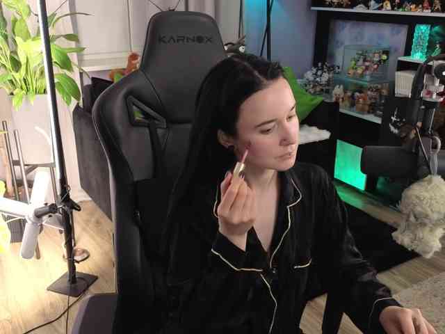 Модель: Kira_Li_Lime