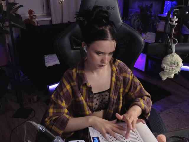 Kira_Li_Lime webcam
