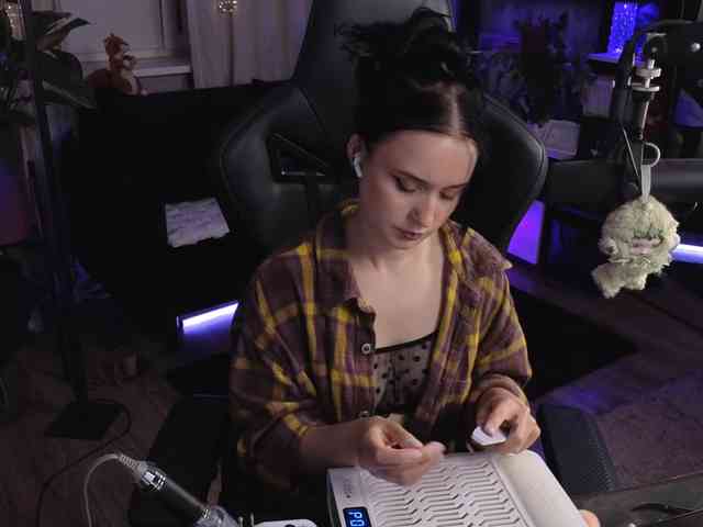 Kira_Li_Lime webcam