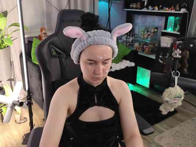 Модель: Kira_Li_Lime