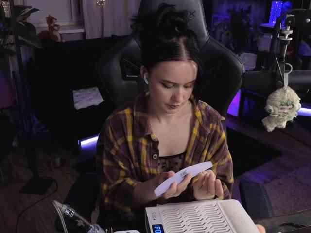 Kira_Li_Lime webcam