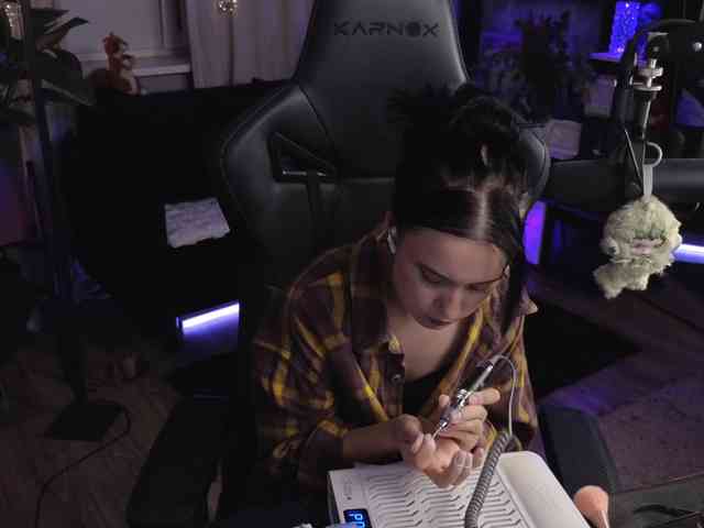 Kira_Li_Lime webcam