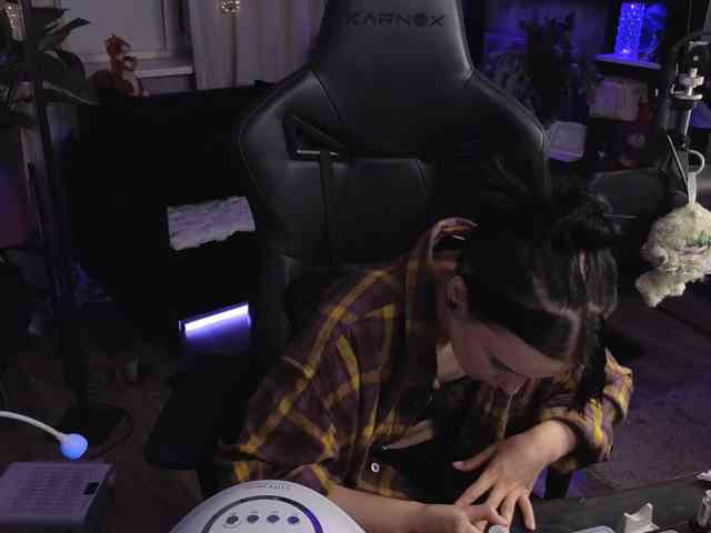 Kira_Li_Lime webcam