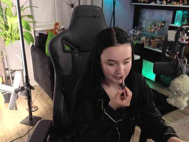 Модель: Kira_Li_Lime