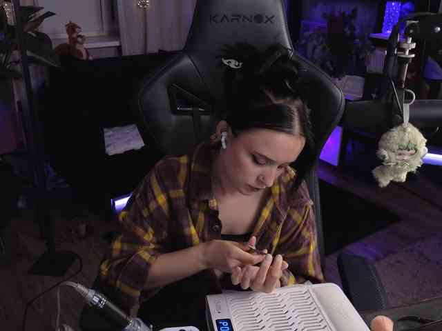 Kira_Li_Lime webcam