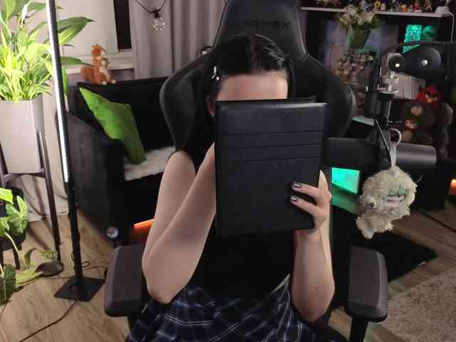 Модель: Kira_Li_Lime