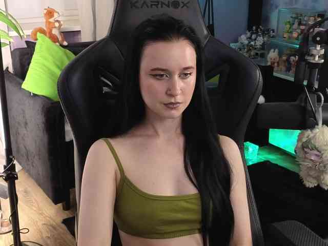 Модель: Kira_Li_Lime