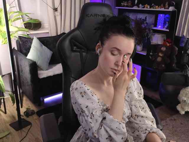 Kira_Li_Lime webcam