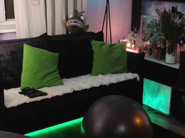 KiraLiLime Sex Cam Show