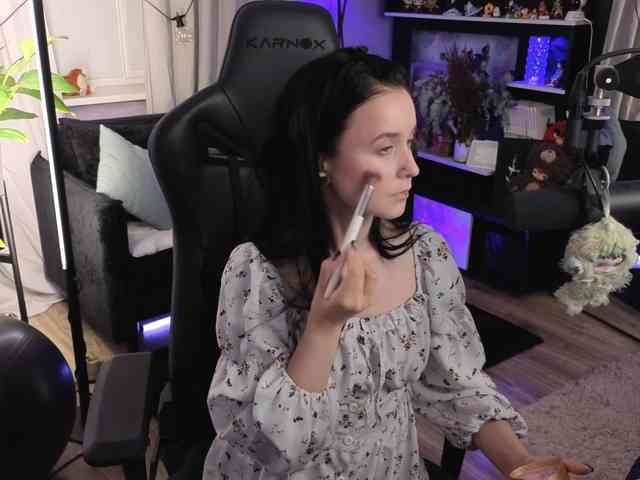 Kira_li_lime's cam show statistics and live stream