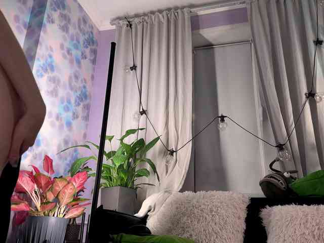 Модель: Kira_Li_Lime