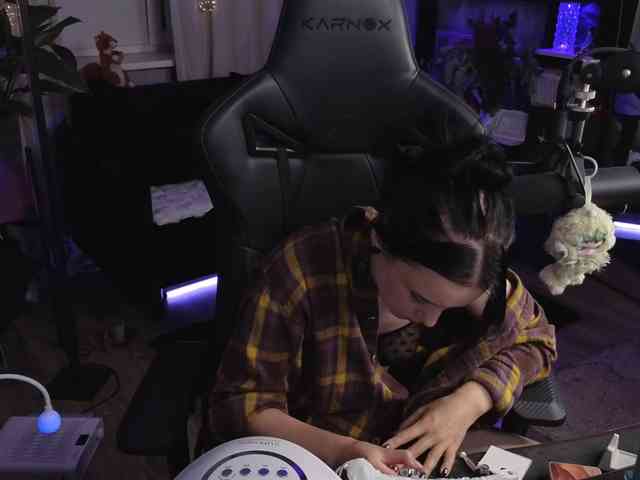 Kira_Li_Lime webcam