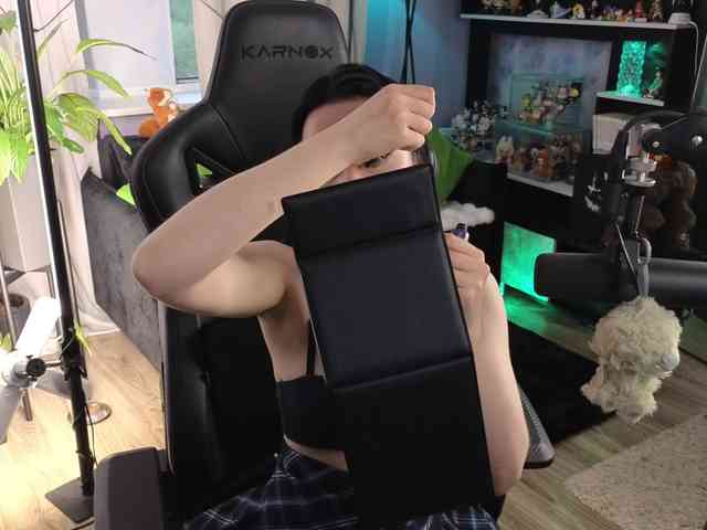 Kira_Li_Lime webcam