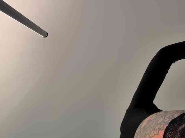 KiraLiLime Sex Cam Show