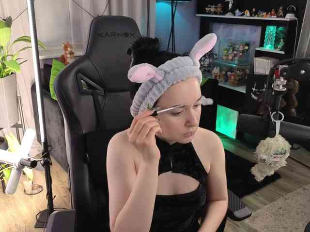 Модель: Kira_Li_Lime