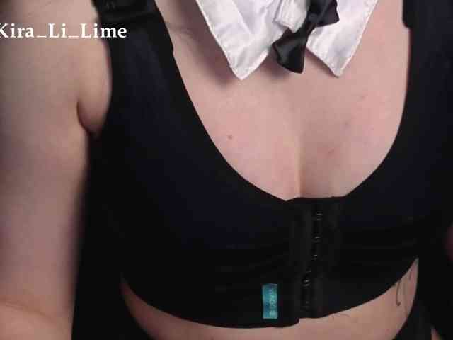 Model: Kira_Li_Lime