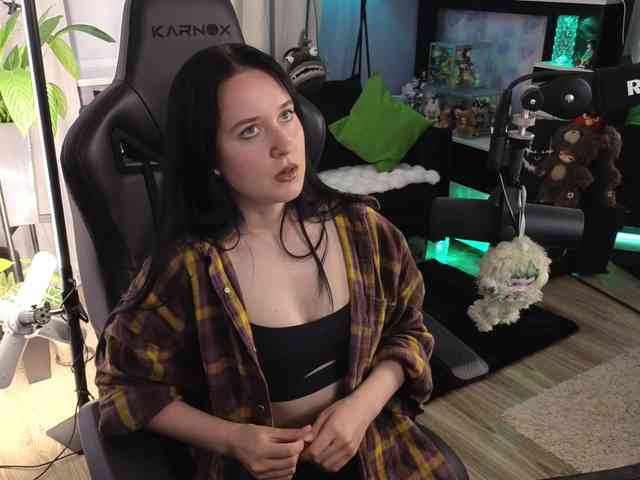 Kira_Li_Lime webcam