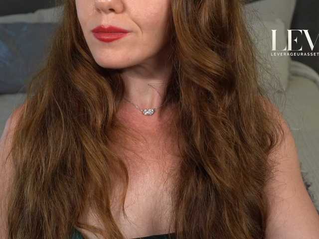 levurassets live cam on BongaCams