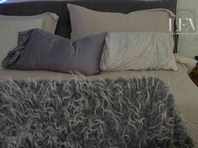 LeverageURAssets webcam