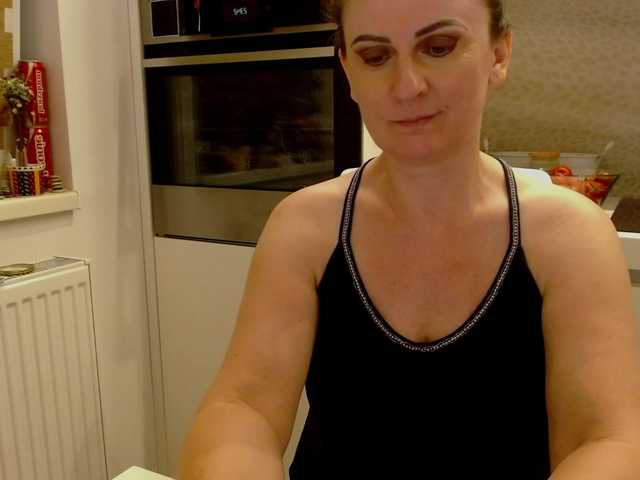 JacquiGray live cam preview