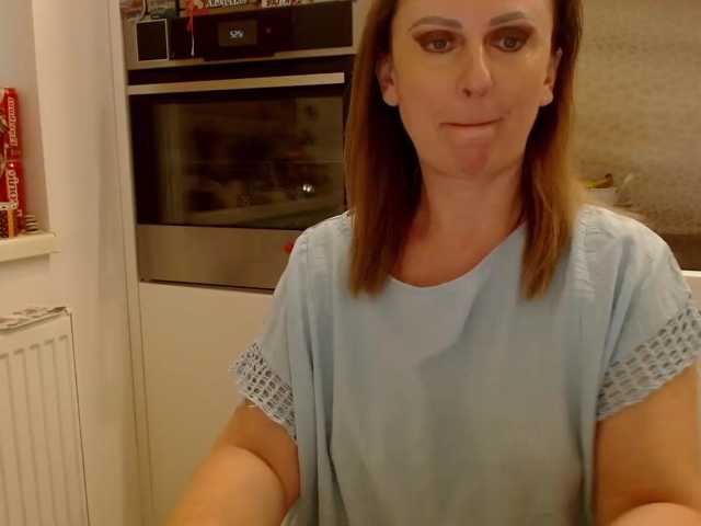 JacquiGray live cam preview