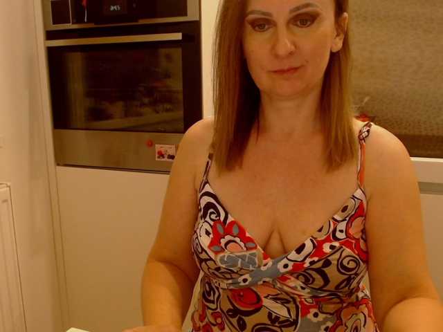 JacquiGray live cam preview