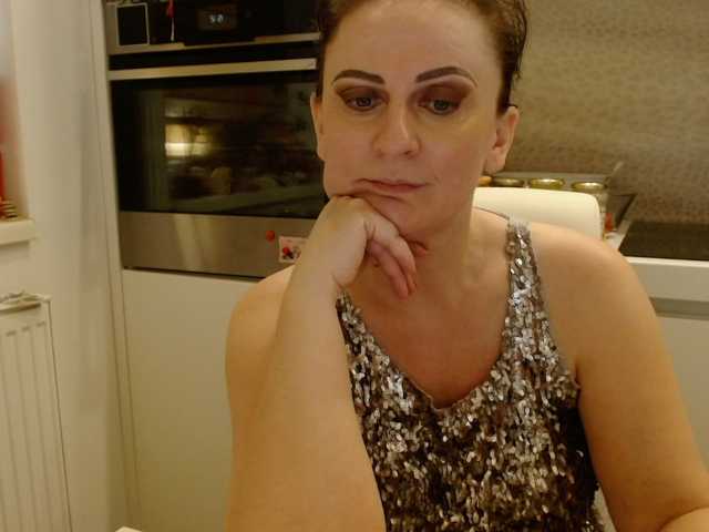 JacquiGray live cam preview