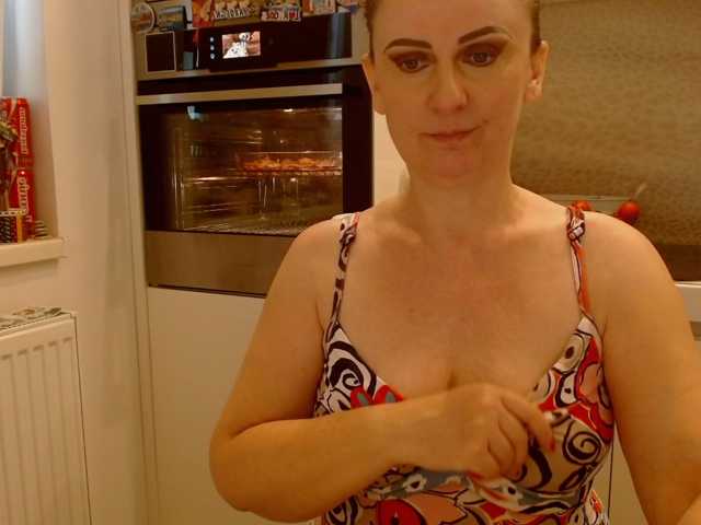 JacquiGray live cam preview